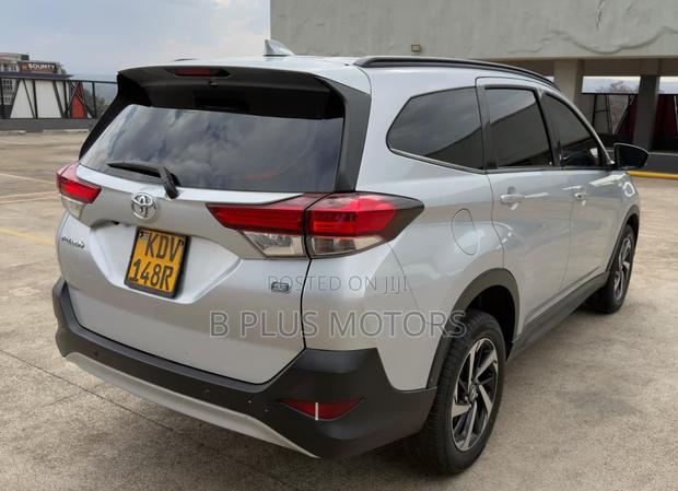 Toyota Rush 2019 Silver