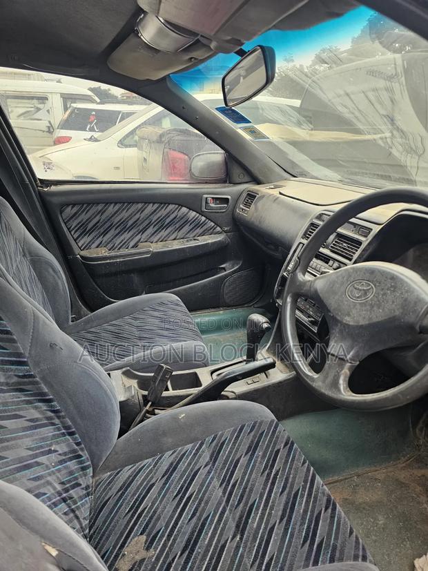 Toyota Caldina 1998 Black