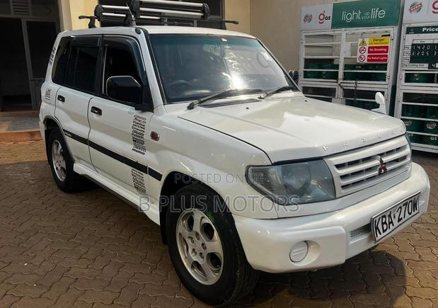 Mitsubishi Pajero 2006 White