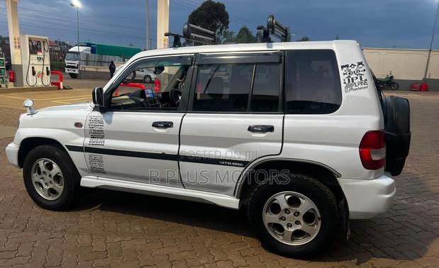 Mitsubishi Pajero 2006 White