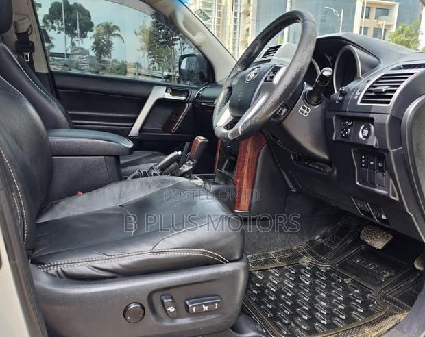 Toyota Land Cruiser Prado 2014 White