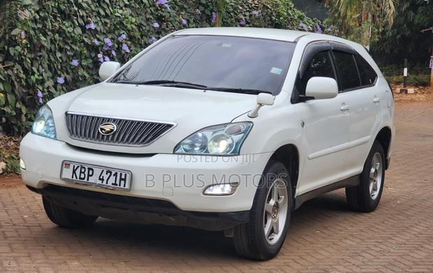 Toyota Harrier 2005 White