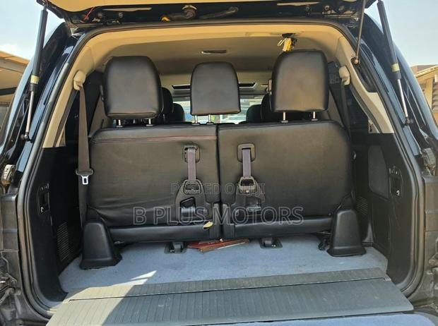 Toyota Land Cruiser 2011 Black