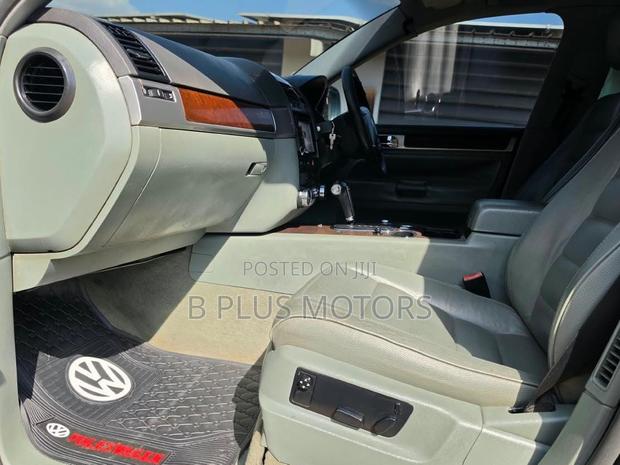 Volkswagen Touareg 2006 Green
