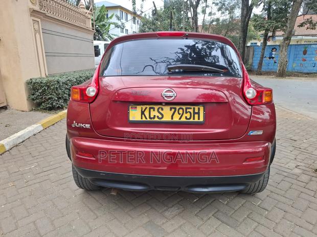 Nissan Juke 2011 Red