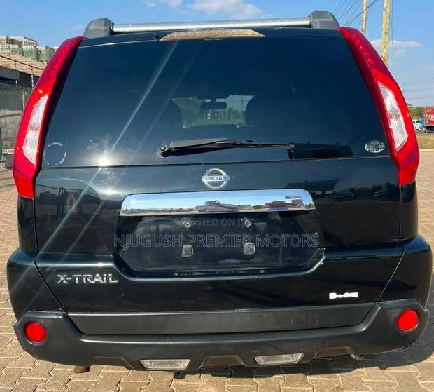 Nissan X-Trail 2010 Black