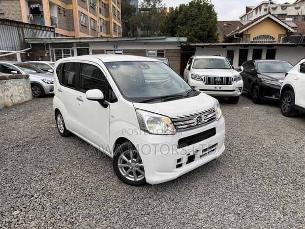 Daihatsu Move 2021 White