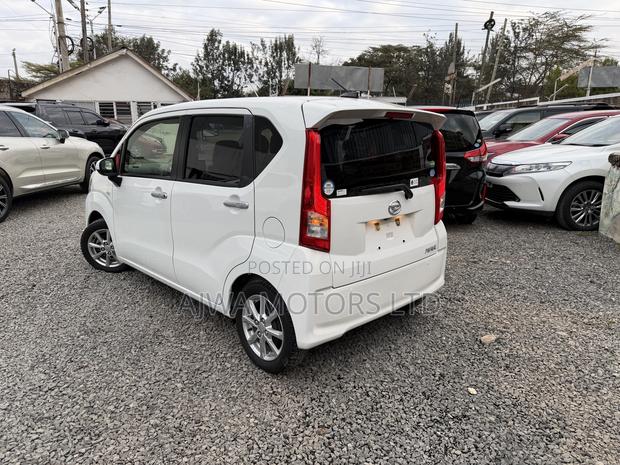 Daihatsu Move 2021 White