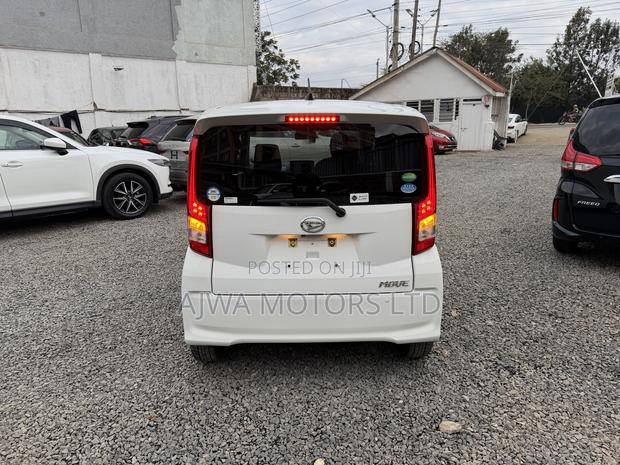 Daihatsu Move 2021 White