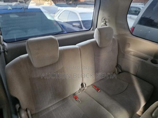 Nissan Serena 2013 Silver