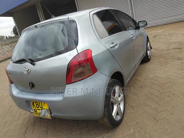 Toyota Vitz 2006 Gray