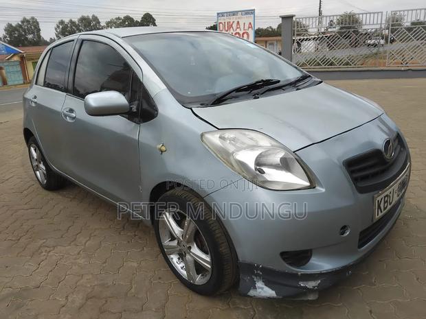 Toyota Vitz 2006 Gray