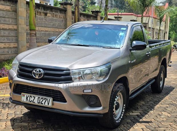 Toyota Hilux 2020 Gray