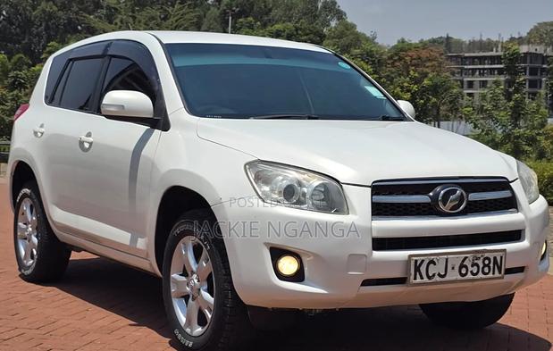 Toyota RAV4 2009 White