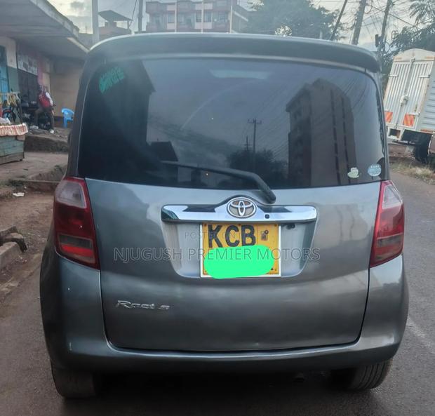 Toyota Ractis 2008 Gray