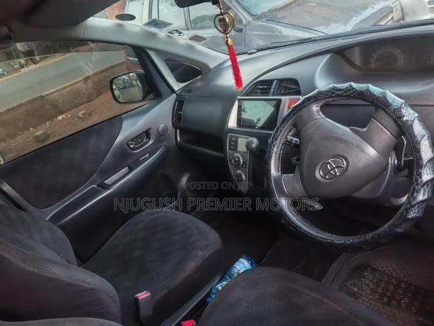 Toyota Ractis 2008 Gray