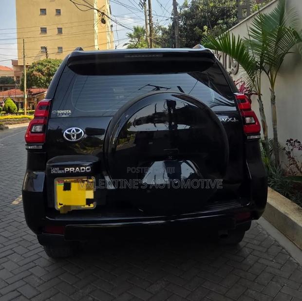 Toyota Land Cruiser Prado 2018 Black
