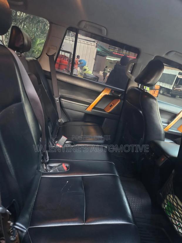 Toyota Land Cruiser Prado 2018 Black