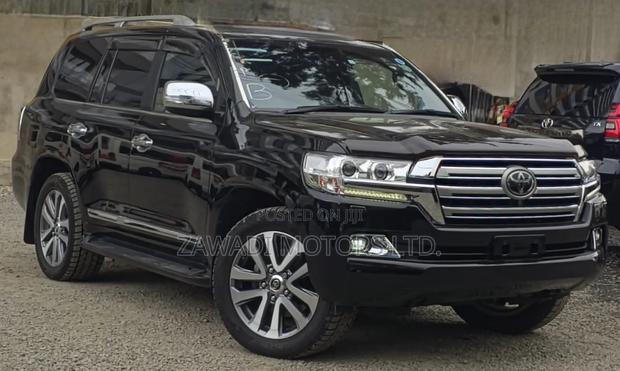 Toyota Land Cruiser 4.6 V8 ZX 2019 Black