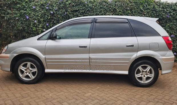 Toyota Nadia 2001 Silver