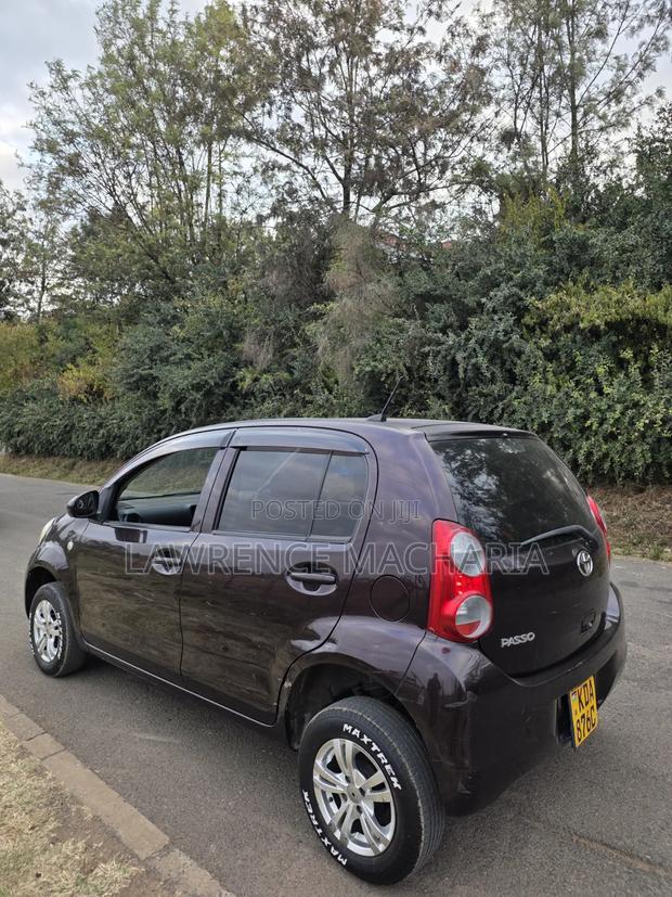 Toyota Passo 1.0 FWD 2013 Burgundy