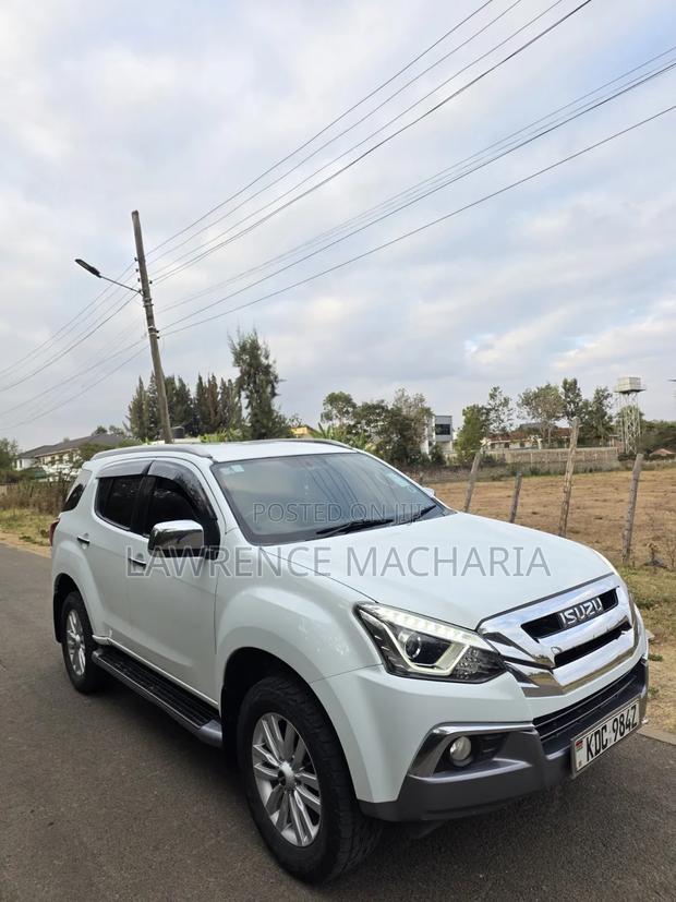 Isuzu MU-X 3.0 Ddi VGS 2021 White