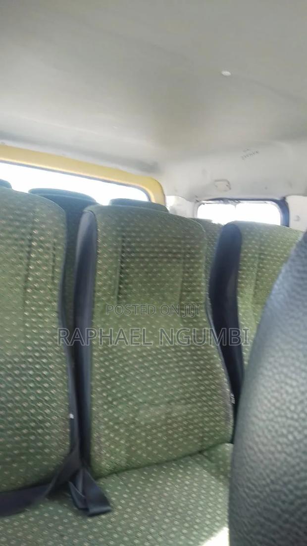 Toyota TownAce 2011 Yellow
