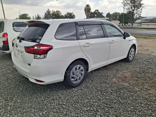 Toyota Corolla Fielder 2019 White