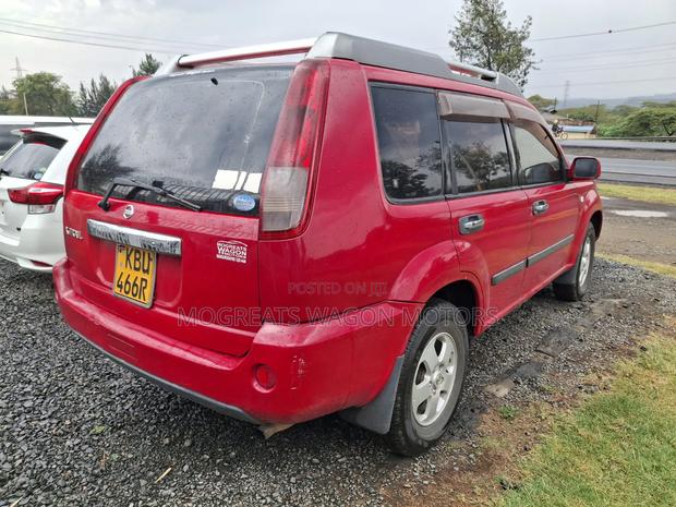 Nissan X-Trail 2006 Black