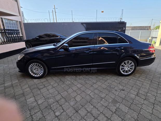 Mercedes-Benz E250 2012 Blue