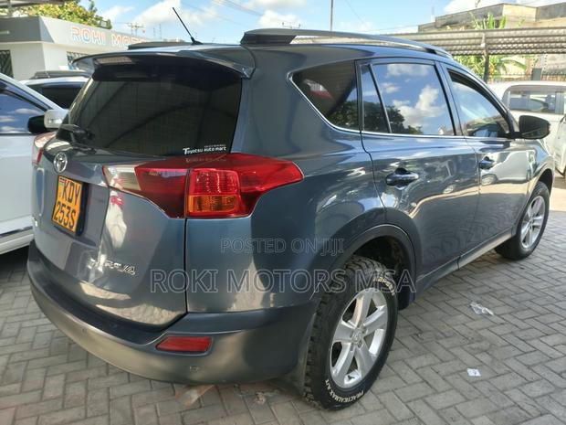 Toyota RAV4 2013 Blue