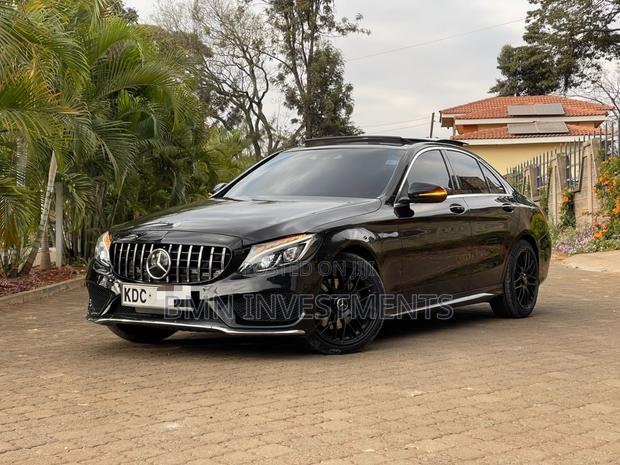 Mercedes-Benz C200 2014 Black