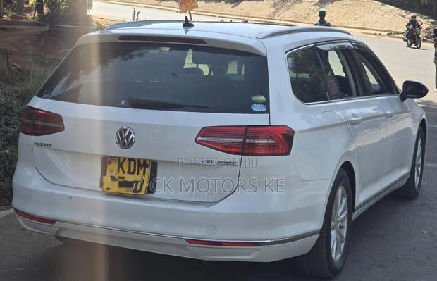 Volkswagen Passat 2016 White