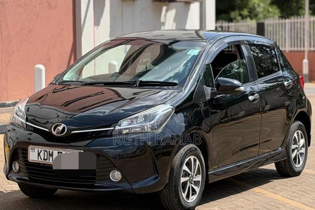 Toyota Vitz 2013 Black