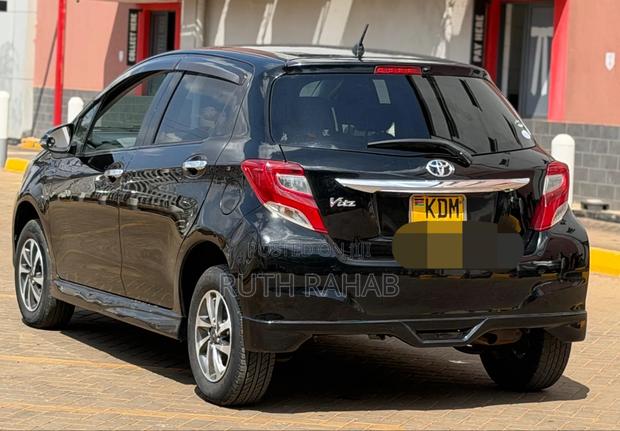 Toyota Vitz 2013 Black