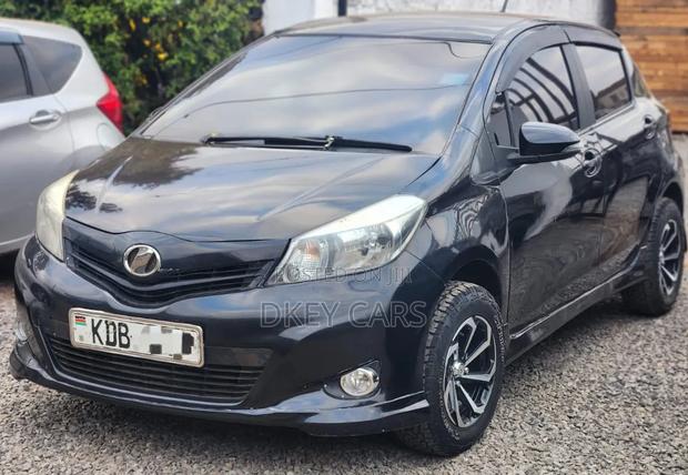 Toyota Vitz 2014 Black