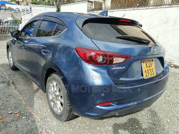 Mazda Axela 2015