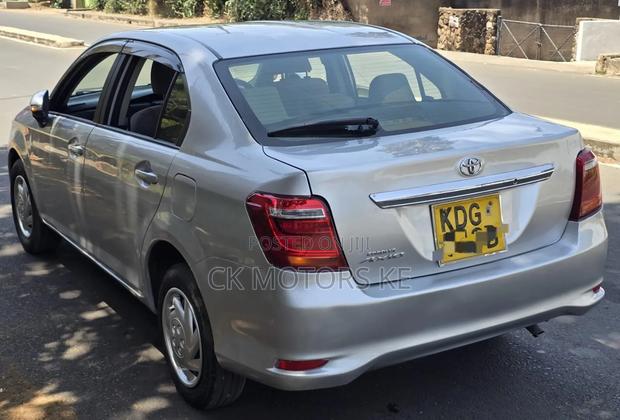 Toyota Axio 1.5 X 2WD 2015 Silver