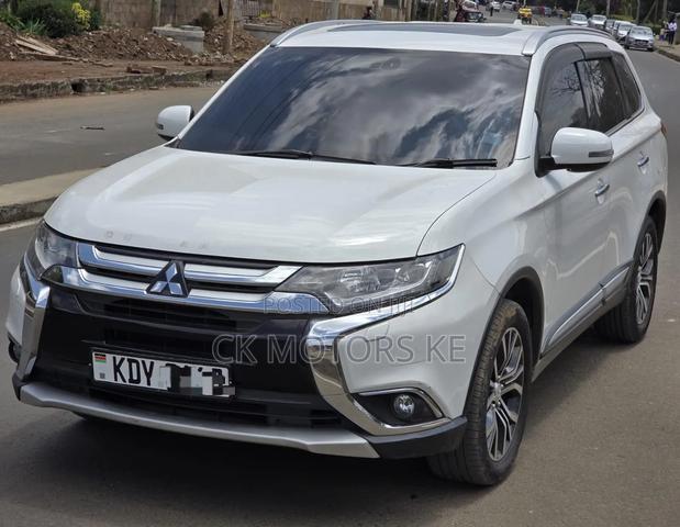 Mitsubishi Outlander 2016 White