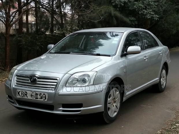 Toyota Avensis 2005 Silver