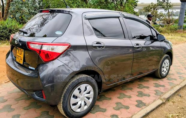 Toyota Vitz 1.0 FWD 5dr 2019 Gray