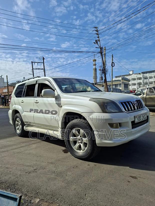 Toyota Land Cruiser Prado 2009 White