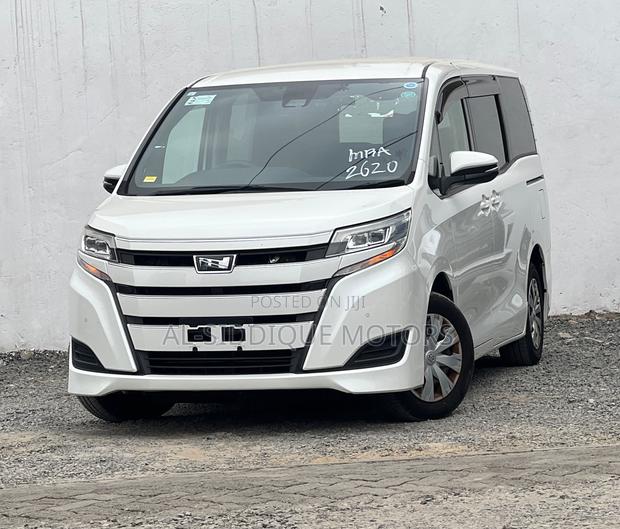 Toyota Noah 2019 White