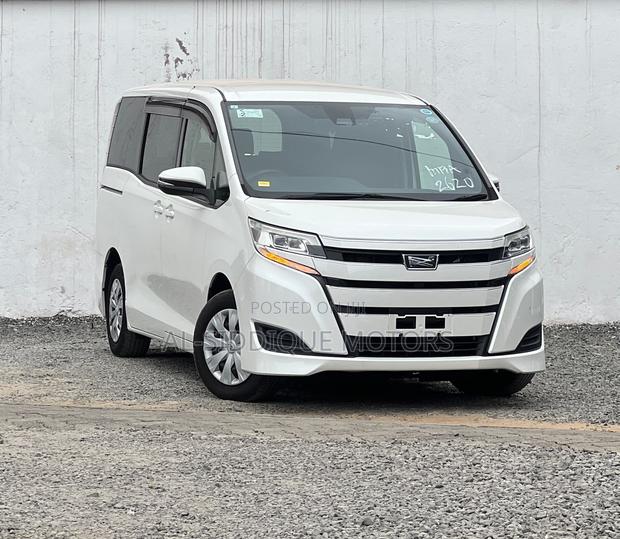 Toyota Noah 2019 White