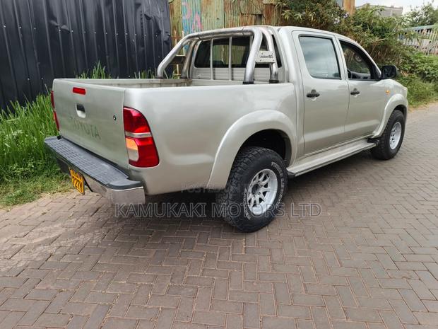 Toyota Hilux 2013 Silver