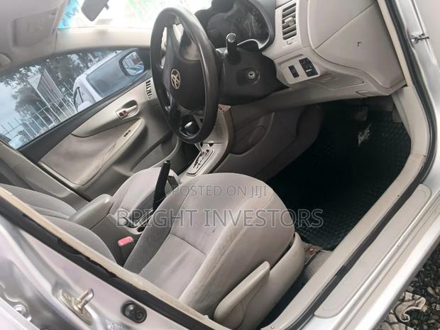 Toyota Axio 2012 Silver