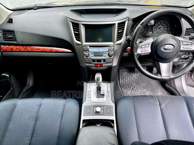 Subaru Legacy 2.5i Premium Sedan 2012 Silver