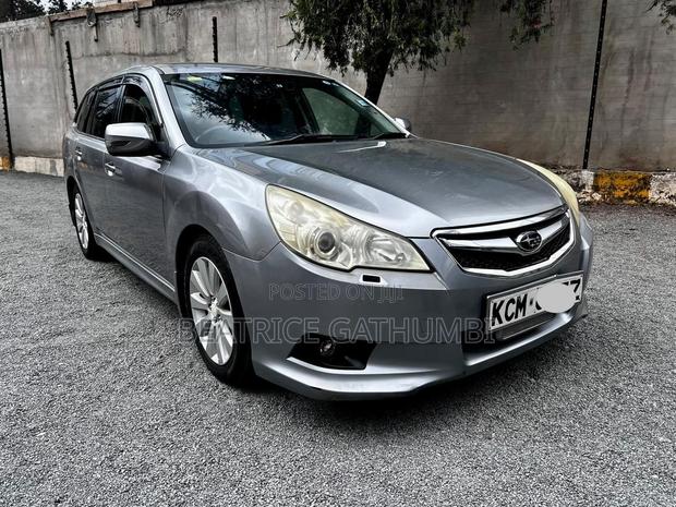Subaru Legacy 2.5i Premium Sedan 2012 Silver