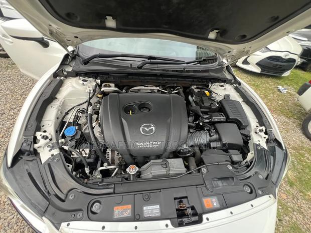 Mazda Atenza 2019 White