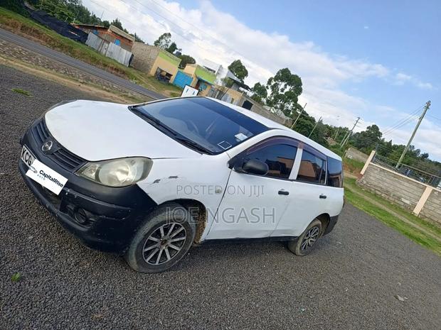 Nissan Advan 2010 White